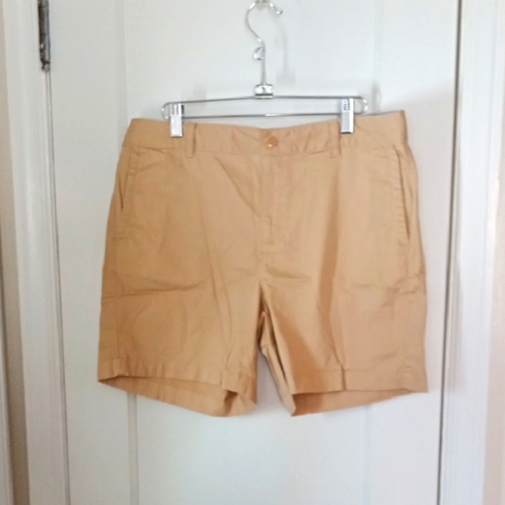LL Bean Favorite Fit Womens Khaki Shorts SZ 12🏖